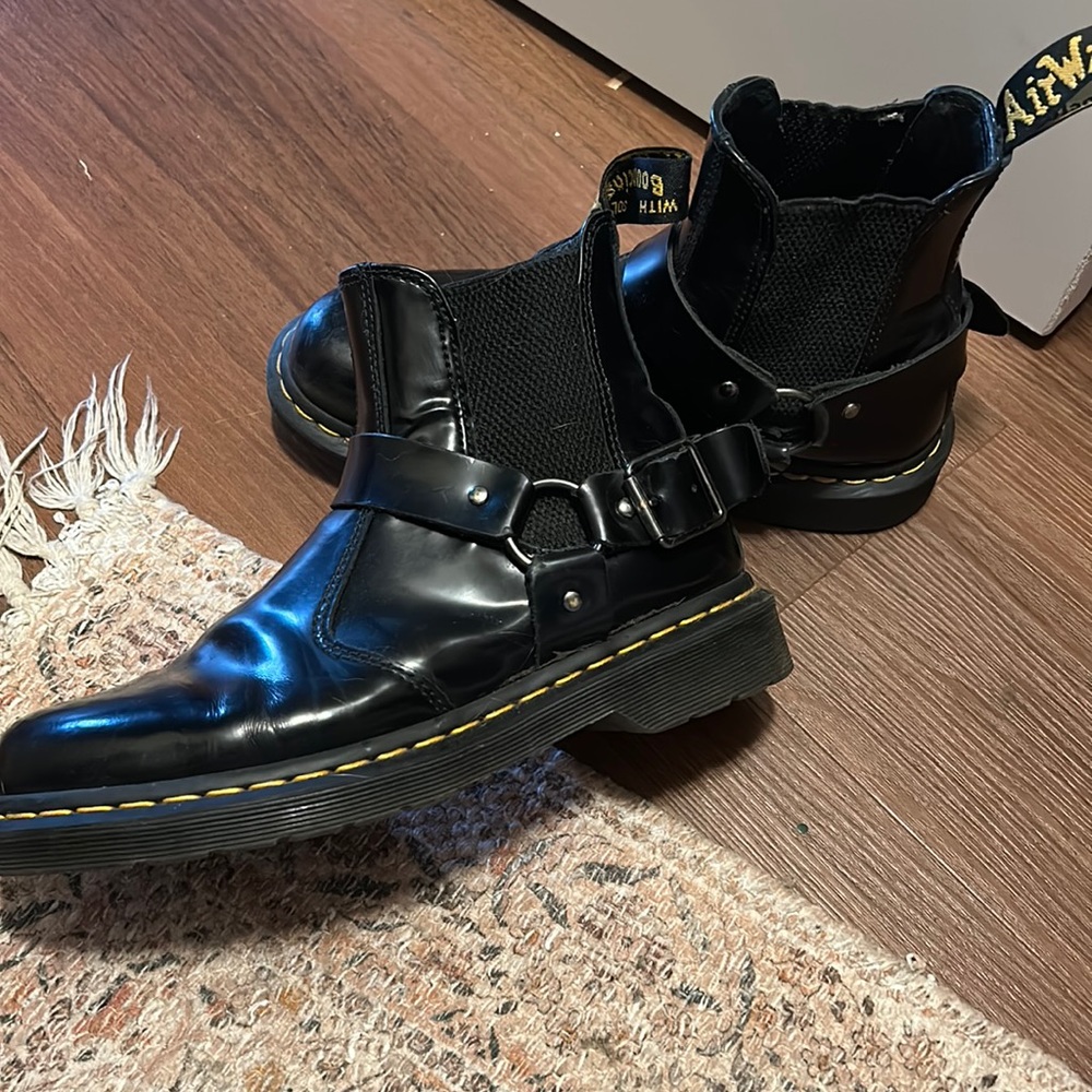Harness Dr Marten chelsea boots